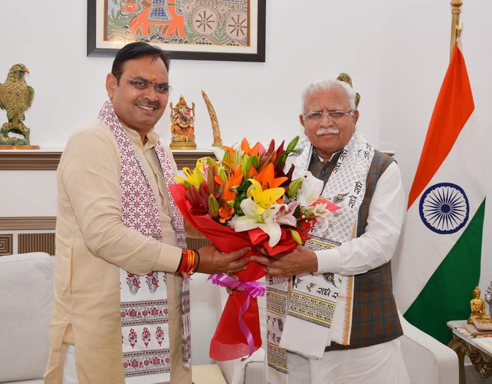 मुख्यमंत्री भजनलाल शर्मा ने केंद्रीय ऊर्जा मंत्री मनोहर लाल से की मुलाकात, मेट्रो विस्तार और इलेक्ट्रिक बसों पर हुई चर्चा।