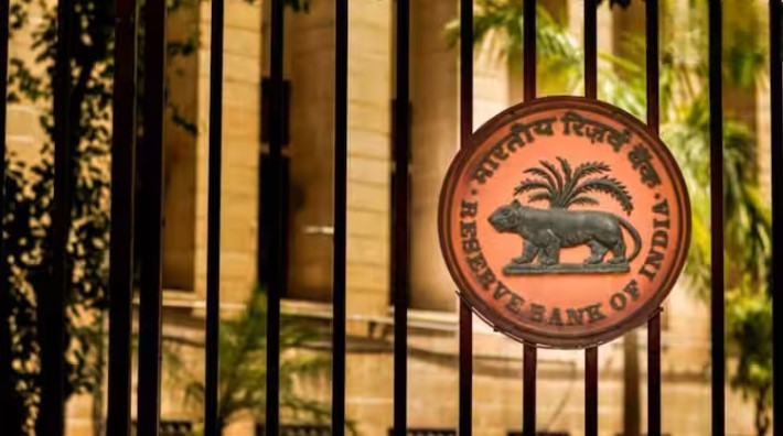 हो गया ऐलान! सरकार को 2.69 लाख करोड़ रुपये डिविडेंड देगा RBI, रिस्क बफर भी बढ़ाया।