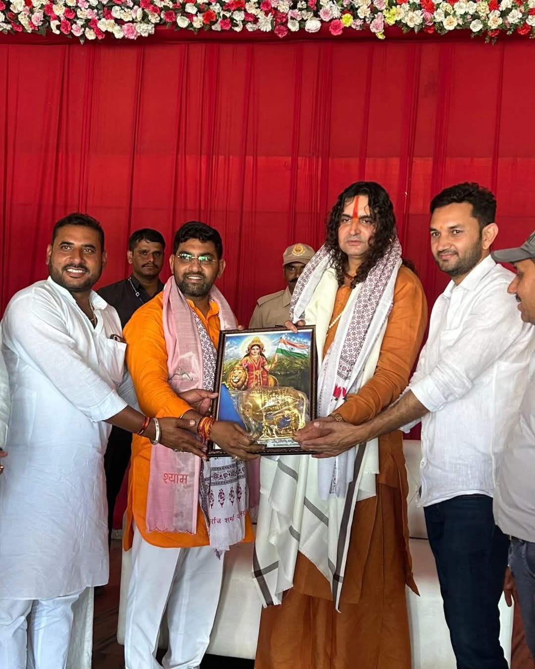 पार्षद गिर्राज शर्मा के जन्मदिवस पर हुआ वरिष्ठजन, समाजसेवी एवं कार्यकर्ता सम्मान समारोह – सेवा को समर्पित एक प्रेरणादायी आयोजन।