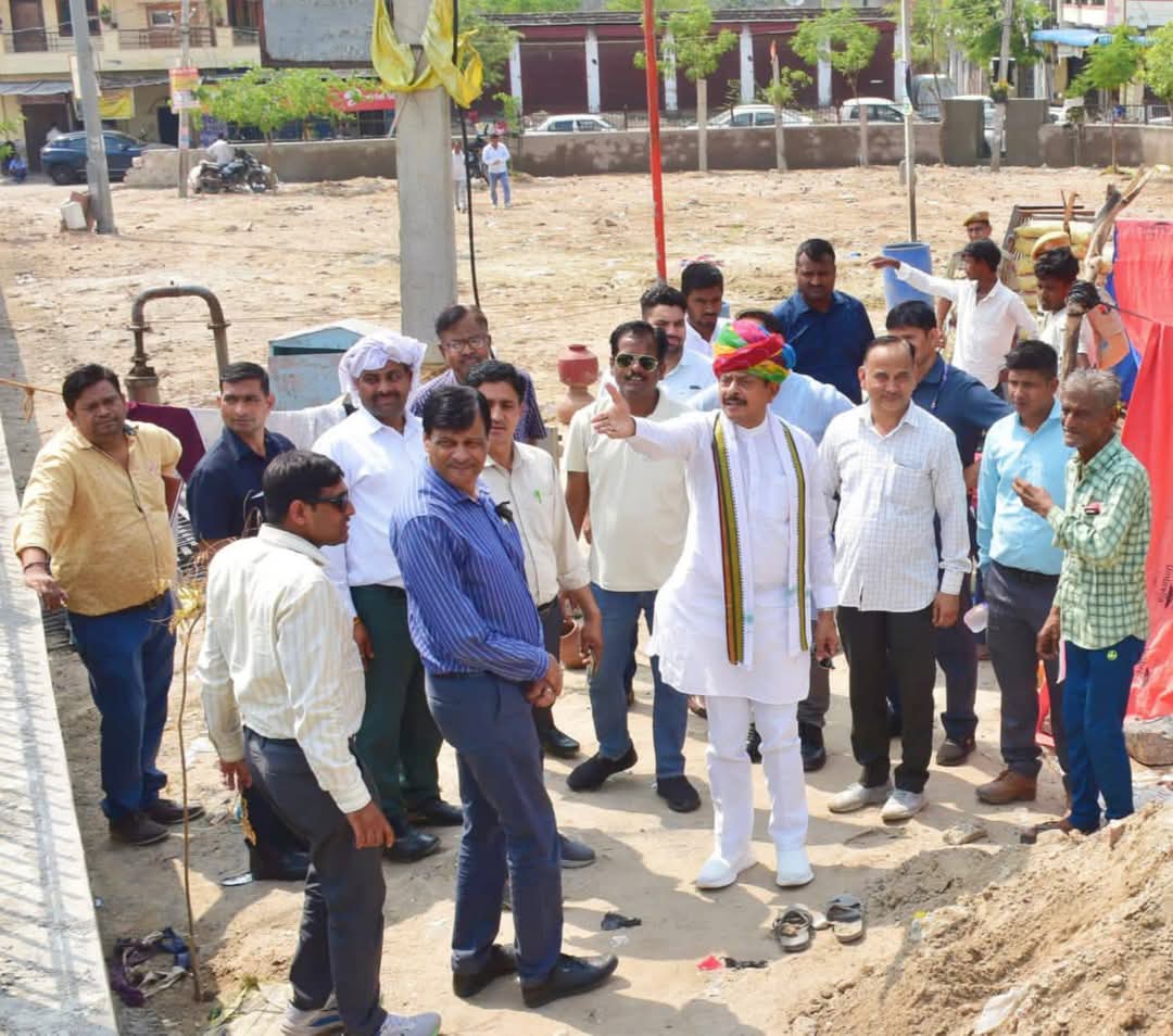 हरिपुरा में पुण्यश्लोका लोकमाता अहिल्याबाई होलकर पार्क के निर्माण कार्य का विधायक गोपाल शर्मा ने किया निरीक्षण।