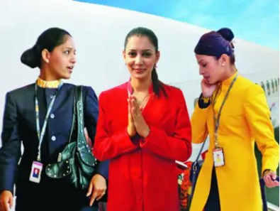 एयर होस्टेस और आर्मी कर्मियों की ऊंचाई सिर्फ शाम को ही क्यों मापी जाती है? जानिए इसके पीछे का रोचक वैज्ञानिक कारण।