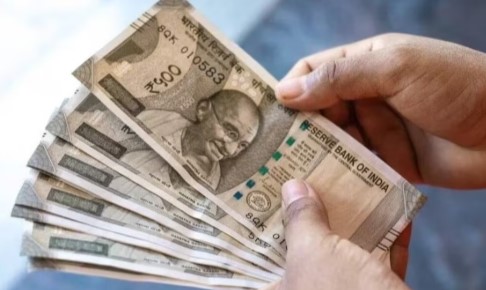बेंगलुरु में 50 लाख की सैलरी भी पड़ रही हल्की! वायरल पोस्ट ने सोशल मीडिया पर छेड़ी बहस।