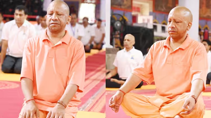 गोरखपुर में सामूहिक योगाभ्यास में शामिल हुए सीएम योगी, कहा- स्वस्थ शरीर ही मोक्ष का माध्यम।