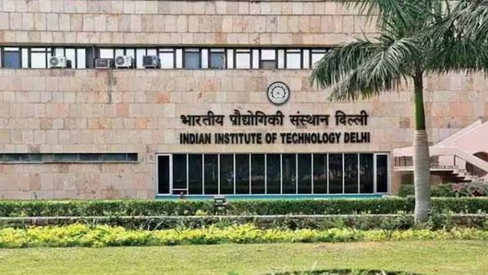 IIT दिल्ली की ऐतिहासिक छलांग, QS वर्ल्ड रैंकिंग 2026 में देश का नंबर-1 संस्थान बना।