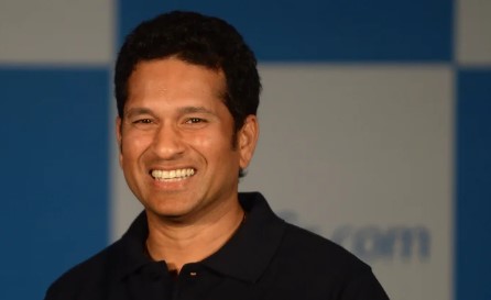 सचिन तेंदुलकर को लीड्स में पुलिस ने बीच सड़क पर रोका, कार में दिखा कुछ ऐसा कि अफसर बोले- जाइए सर!