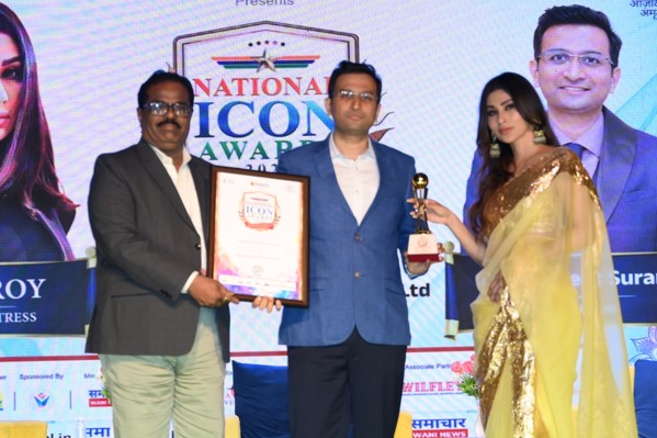 नासिक के डेंटल केयर सेक्टर में नया इतिहास, डॉ. अभिजीत सुराना को मिला ‘नेशनल आइकॉन अवॉर्ड 2025’.