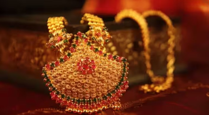 सोने-चांदी की कीमत ने फिर पकड़ी रफ्तार, फटाफट चेक करें अपने शहरों का लेटेस्ट रेट।