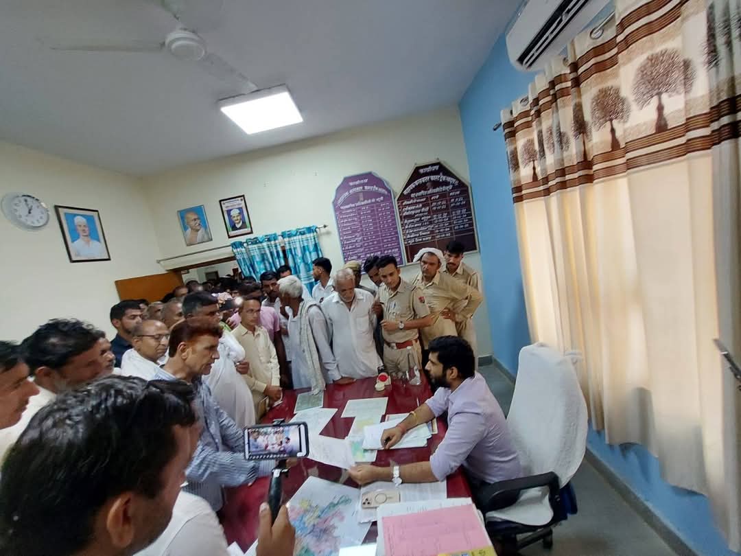 राजस्थान जन चेतना मंच ने भादरा में निकाला प्रदर्शन, उपखंड अधिकारी को सौंपा ज्ञापन।