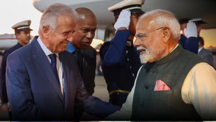 ऑपरेशन सिंदूर के बाद भारत के स्वदेशी हथियारों की बढ़ी डिमांड, ब्राजील चाहता है आकाश मिसाइल सिस्टम, राजनाथ सिंह का बड़ा बयान।