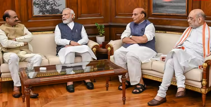 मानसून सत्र में आएंगे 8 बड़े बिल, नया आयकर कानून भी शामिल | टैक्स से लेकर स्पोर्ट्स तक होंगे बदलाव