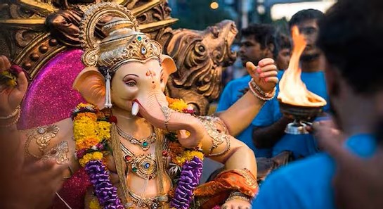गणेश उत्सव में धार्मिक मंडलों को 25,000 रुपये की सहायता, महाराष्ट्र सरकार का बड़ा फैसला
