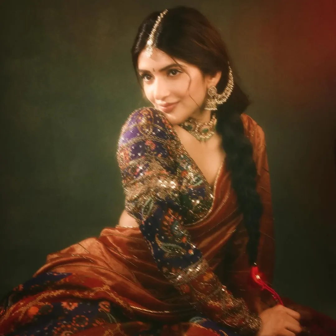 Sreeleela का ‘इंद्राणी लहंगा लुक’ वायरल, 90s ग्लैमर की झलक और कीमत जानकर दंग रह जाएंगे