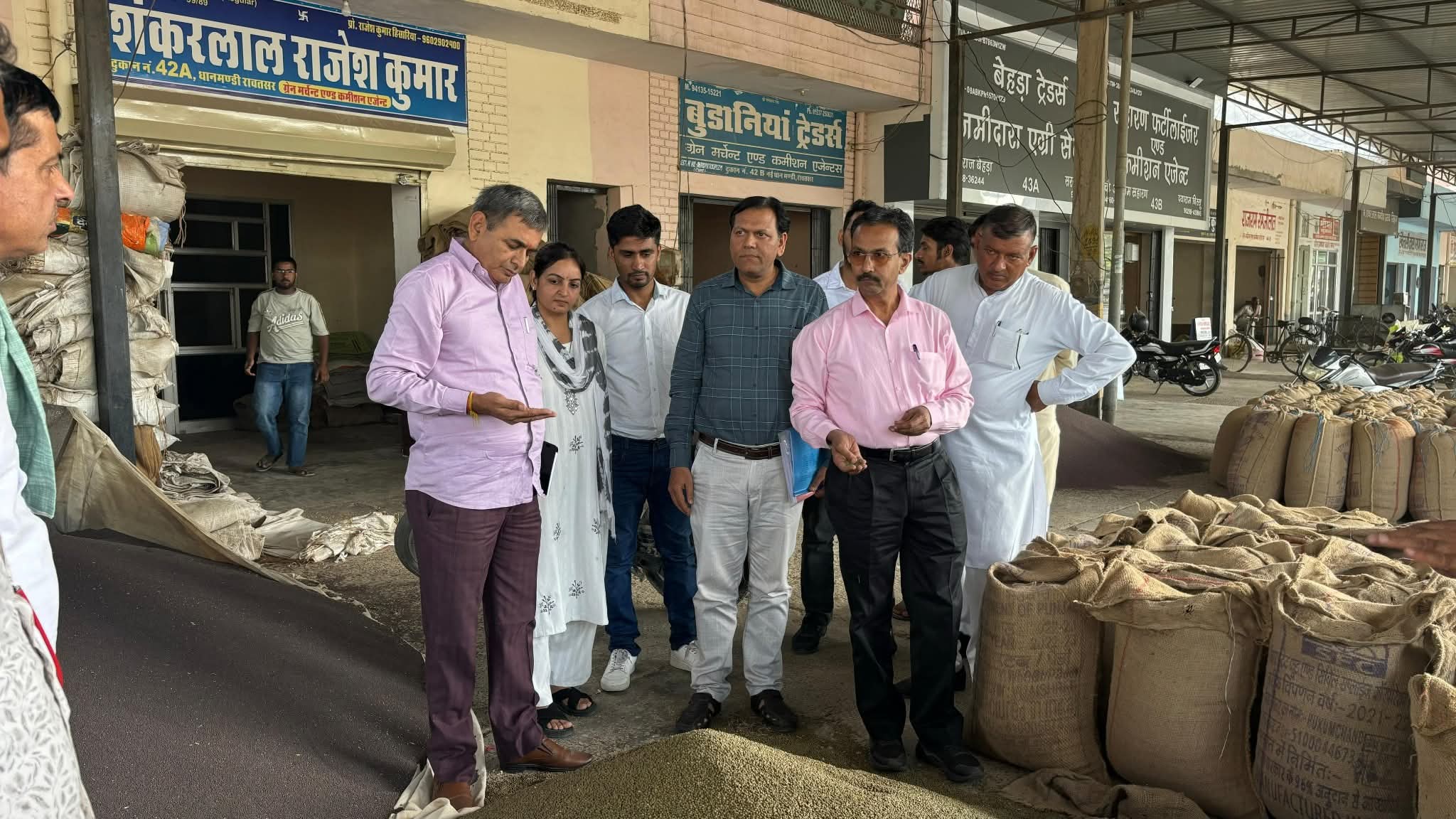 राजफैड प्रबंध निदेशक ने किया हनुमानगढ़ दौरा, मूंग फसल की गुणवत्ता पर चर्चा, समय पर एमएसपी खरीद का भरोसा