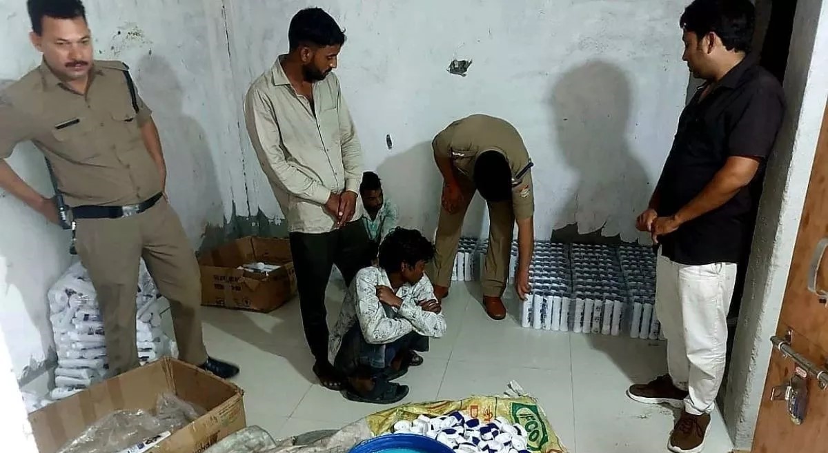 हरिद्वार में नकली शैंपू फैक्ट्री पकड़ी गई: क्लिनिक प्लस और सनसिल्क ब्रांड की नकल हो रही थी