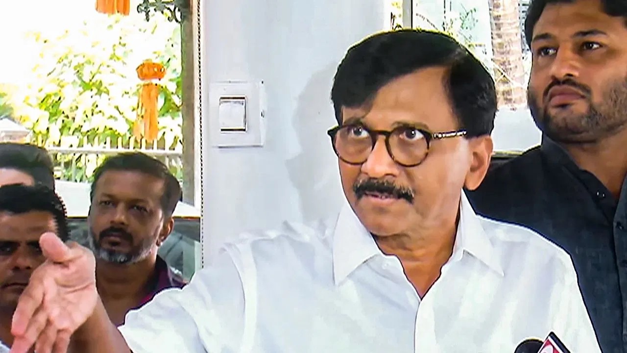 संजय राउत का आरोप: “भारत-पाक मैच फिक्स था, पाकिस्तान ने कमाए 50,000 करोड़, यह शहीदों और वीरांगनाओं का अपमान”