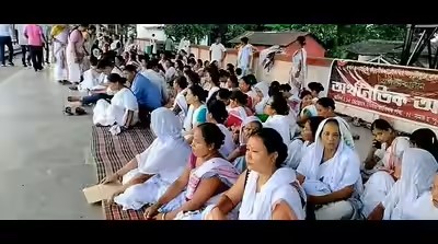 दिन 4: तिनसुकिया आर्थिक नाकेबंदी से सप्लाई चेन अस्त-व्यस्त, स्थानीय व्यापारियों को भारी झटका