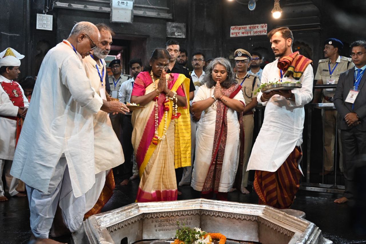 गया में राष्ट्रपति ने किया पिंडदान, भावनाओं से भरा आध्यात्मिक अनुष्ठान