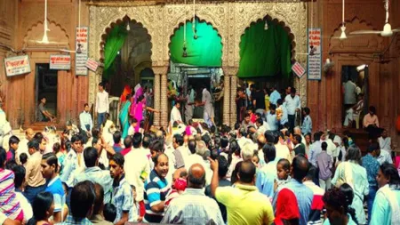 बांके बिहारी मंदिर में लगेगा सेंट्रल AC सिस्टम, श्रद्धालुओं को मिलेगी ठंडी हवा और आराम