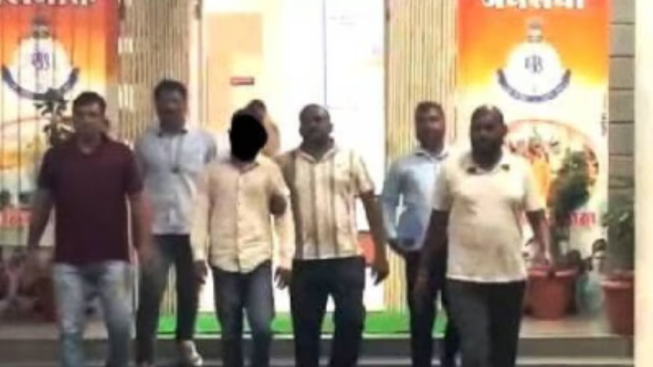 नासिक ग्रामीण पुलिस ने मोबाइल झपटने वाले अंतर्राज्यीय गिरोह का भंडाफोड़ किया – मध्यप्रदेश के आरोपी साजिद खान गिरफ्तार