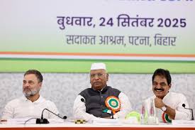 बिहार चुनाव 2025: कांग्रेस वर्किंग कमेटी की अहम बैठक, CWC में बुलाई गई रणनीति