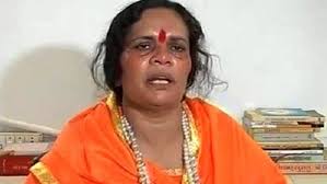 साध्वी प्राची का विवादित बयान: गरबा और रामलीला में एंट्री केवल आधार से, मुस्लिम युवाओं पर आरोप