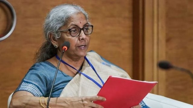 “आर्टिफिशियल इंटेलिजेंस को लगाम में रखना होगा आम भलाई के लिए” – वित्त मंत्री निर्मला सीतारमण