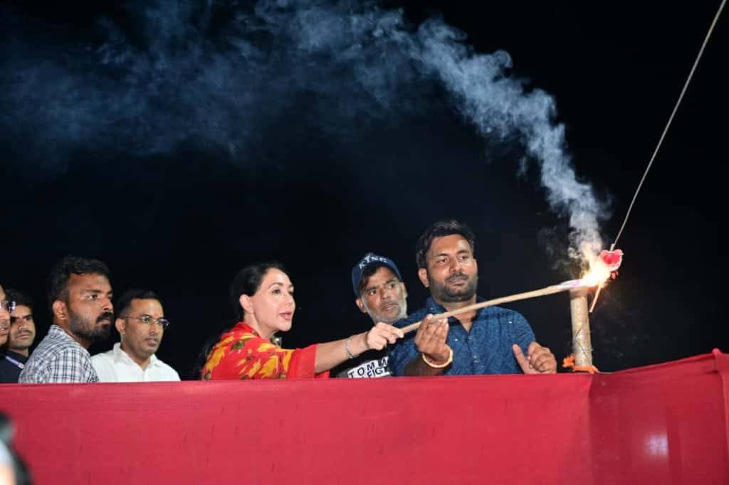 विद्याधर नगर स्टेडियम जयपुर में दशहरा मेला, डिप्टी सीएम दिया कुमारी ने किया रावण दहन
