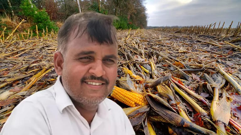 कचरे में मिला खजाना: झारखंड के सतीश महतो ने किसानों के लिए बनाया 1 करोड़ सालाना टर्नओवर वाला प्लेटफॉर्म