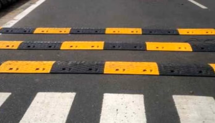 नाशिक में सड़क सुरक्षा को नई रफ्तार: नगर निगम लगाएगा 450 नए स्पीड ब्रेकर, तैयार हुई विस्तृत योजना