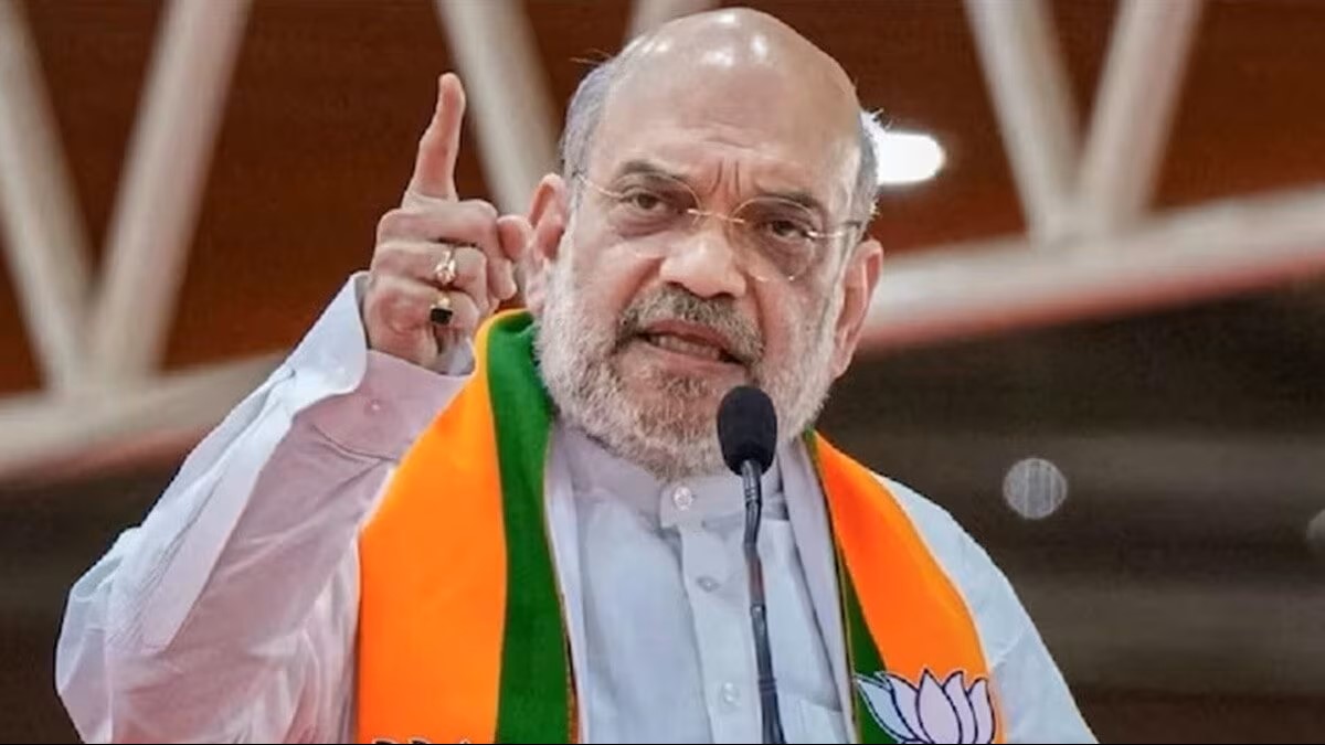 अमित शाह का कांग्रेस पर हमला: आजादी के बाद खादी को भुलाया, मोदी सरकार ने फिर दिलाई पहचान