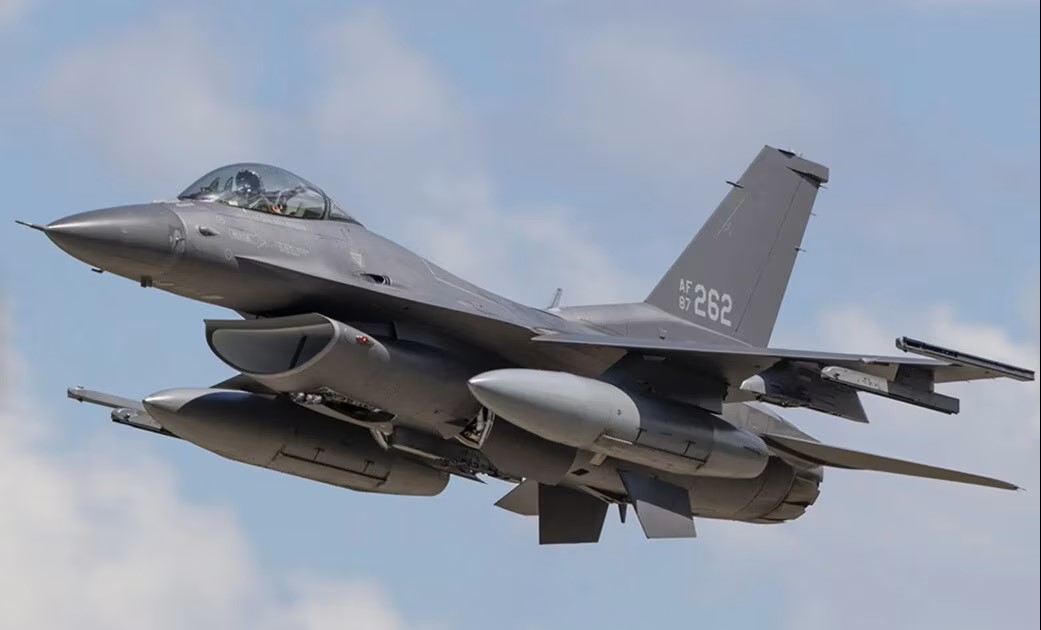 अमेरिका ने पाक को दी मदद, ऑपरेशन सिंदूर में तबाह F-16 और AWACS की मरम्मत का खुलासा