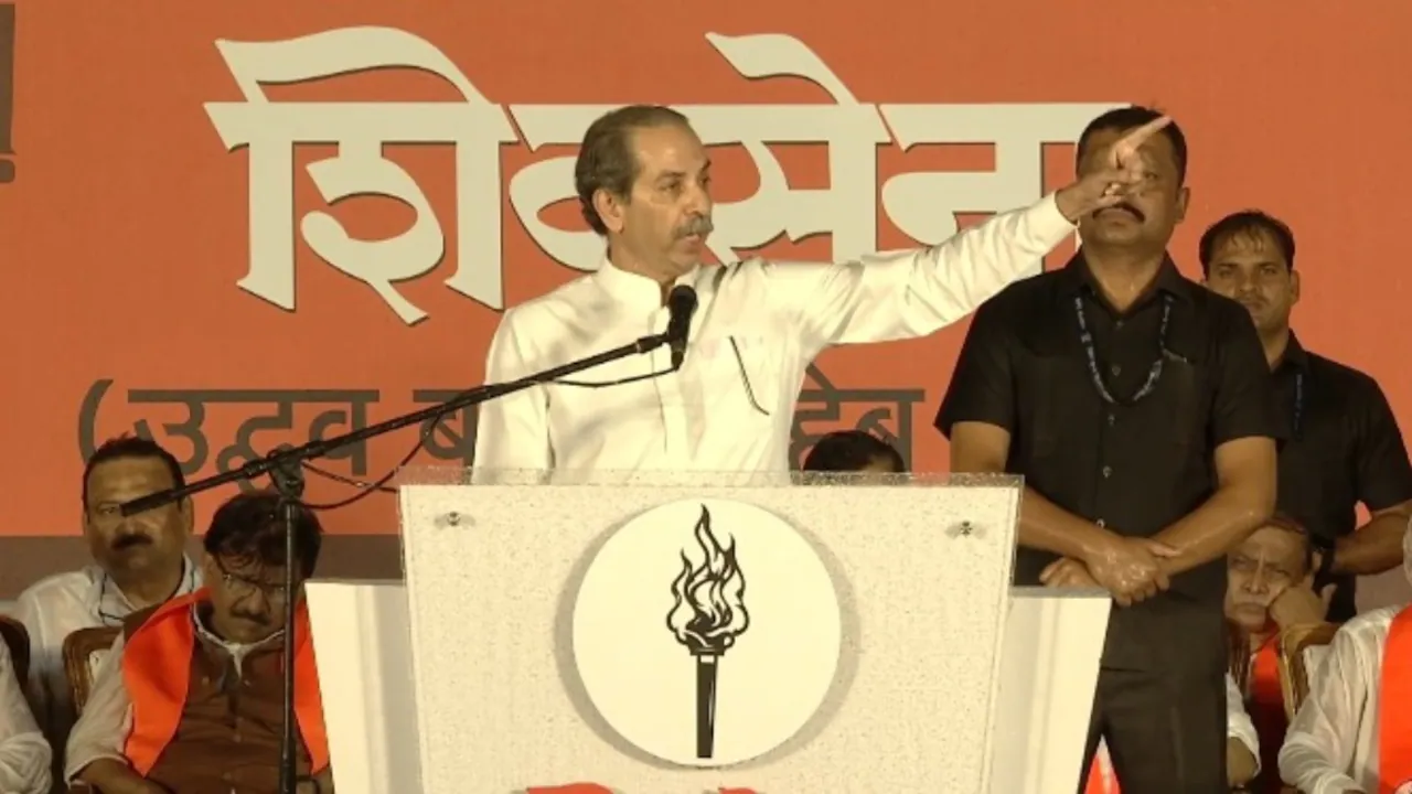 उद्धव ठाकरे ने दशहरा मेला रैली में पीएम मोदी और केंद्र सरकार पर साधा निशाना, सोनम वांगचुक गिरफ्तारी पर जताया विरोध