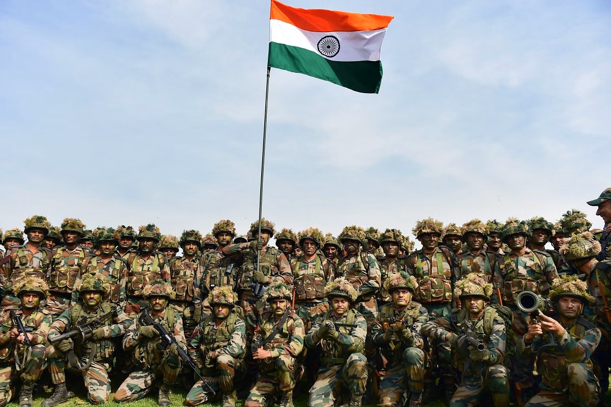 इंडियन आर्मी अब आसमान में भी ‘सक्षम’, दुश्मन के ड्रोन होंगे ध्वस्त — नई स्वदेशी एंटी-ड्रोन प्रणाली SAKSHAM से सेना की बढ़ी ताकत