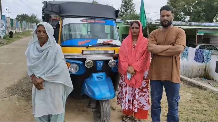 बेटे के इलाज के लिए ऑटो बेचने वाले यासिन के चेहरे पर लौटी मुस्कान, नेता प्रतिपक्ष उमंग सिंघार की पहल से मिली मदद