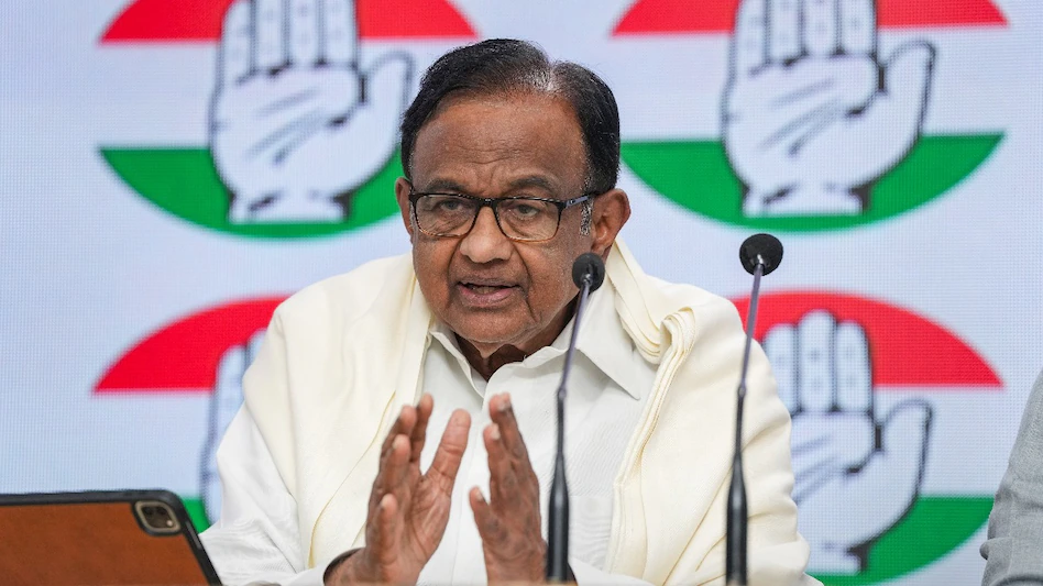 मुंबई हमले पर चिदंबरम के बयान को अनदेखा नहीं किया जा सकता, मनीष तिवारी ने बढ़ाई कांग्रेस की मुश्किल