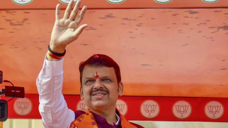 महाराष्ट्र के सीएम देवेंद्र फडणवीस बोले- “देवा भाऊ को महाराष्ट्र जानता है”, डॉक्टर सुसाइड केस में बीजेपी और एनसीपी नेताओं को दी क्लीन चिट