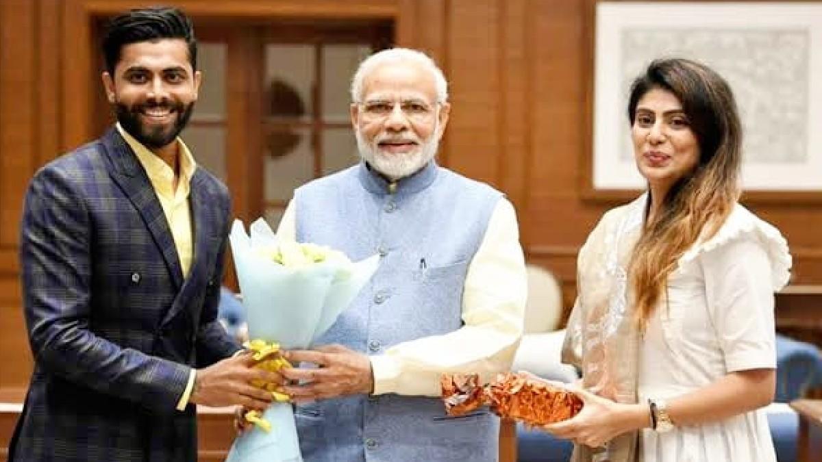 रविंद्र जडेजा की पत्नी रिवाबा जडेजा बनीं गुजरात सरकार में मंत्री, सादगी और सौम्यता से जीतीं लोगों का दिल