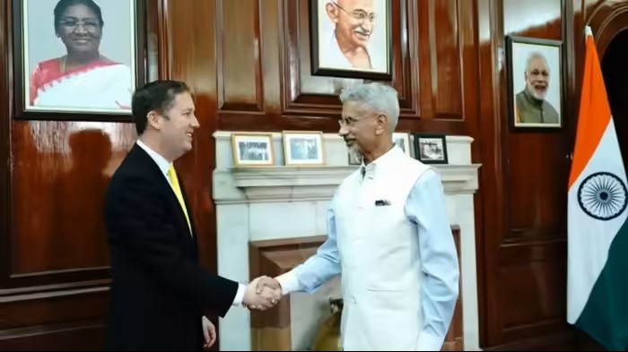 भारत दौरे पर आए नवनियुक्त अमेरिकी राजदूत सर्जियो गोर, विदेश मंत्री एस. जयशंकर से की अहम मुलाकात — व्यापारिक तनाव के बीच रिश्तों में नई दिशा की उम्मीद