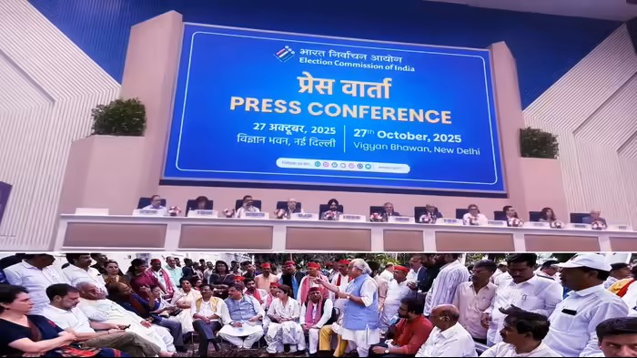 SIR प्रक्रिया पर सियासी घमासान! चुनाव आयोग के फैसले से मचा बवाल, विपक्ष ने बीजेपी पर लगाया सत्तानुकूलता का आरोप