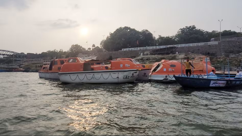 अयोध्या, वाराणसी और प्रयागराज में जल्द शुरू होगी वॉटर टैक्सी सेवा: गंगा-सरयू में दौड़ेंगी आधुनिक नावें, बढ़ेगा धार्मिक पर्यटन