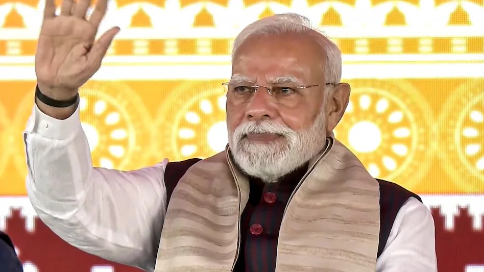 आरएसएस के शताब्दी समारोह में शामिल हुए पीएम मोदी, स्मारक डाक टिकट और 100 रुपये का सिक्का भी जारी किया