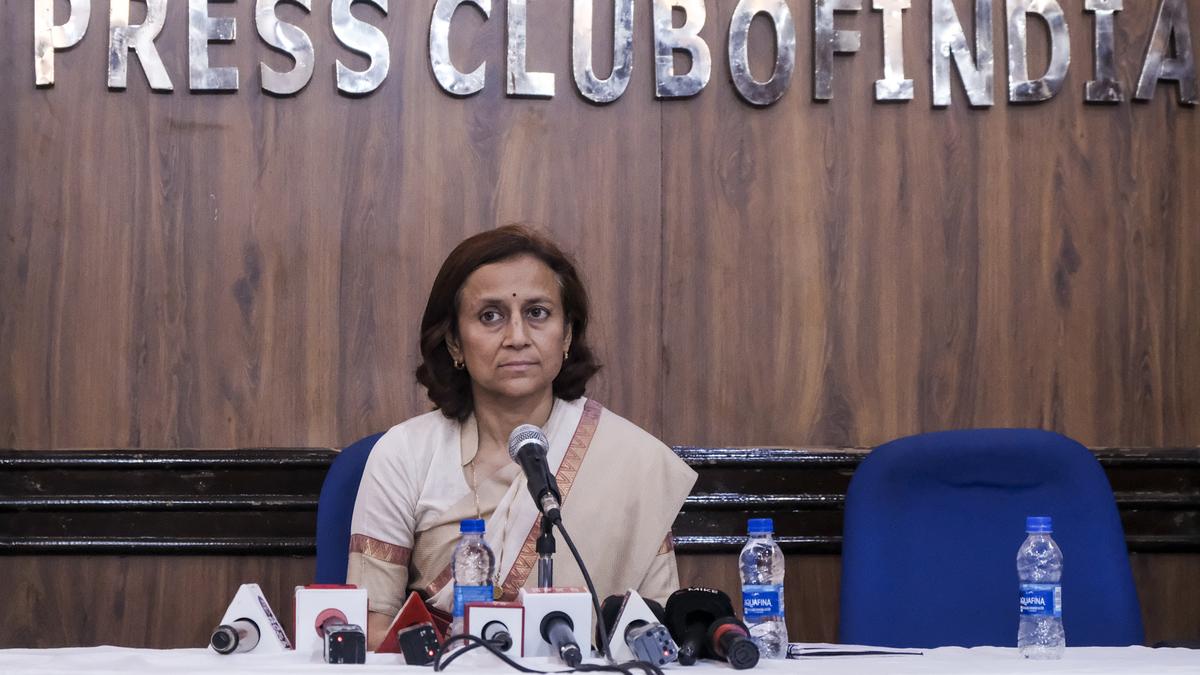 लद्दाख हिंसा: सोनम वांगचुक की पत्नी ने सुप्रीम कोर्ट में दाखिल की हेबियस कॉर्पस याचिका, NSA लगाने पर उठाए सवाल