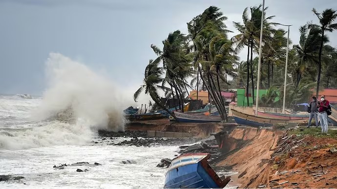 चक्रवाती तूफान Cyclone Montha की चेतावनी: आंध्र-प्रदेश, ओडिशा व तमिलनाडु में भारी बारिश-तूफान के लिए तैयारी तीव्र