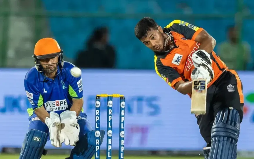 24 मैच में 67 छक्के… आईपीएल 2026 ऑक्शन में 19 साल के विकेटकीपर कार्तिक शर्मा के लिए होगी धूम