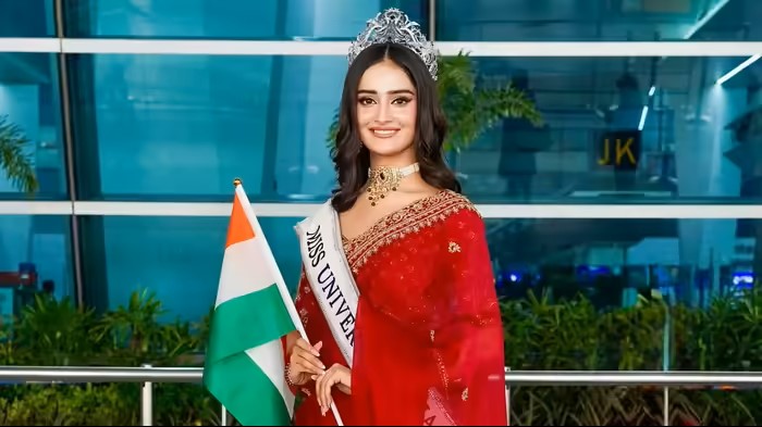 लाल साड़ी में तिरंगा थामे थाईलैंड रवाना हुई राजस्थान की बेटी मनिका विश्वकर्मा, मिस यूनिवर्स 2025 में देगी 100 देशों की सुंदरियों को टक्कर