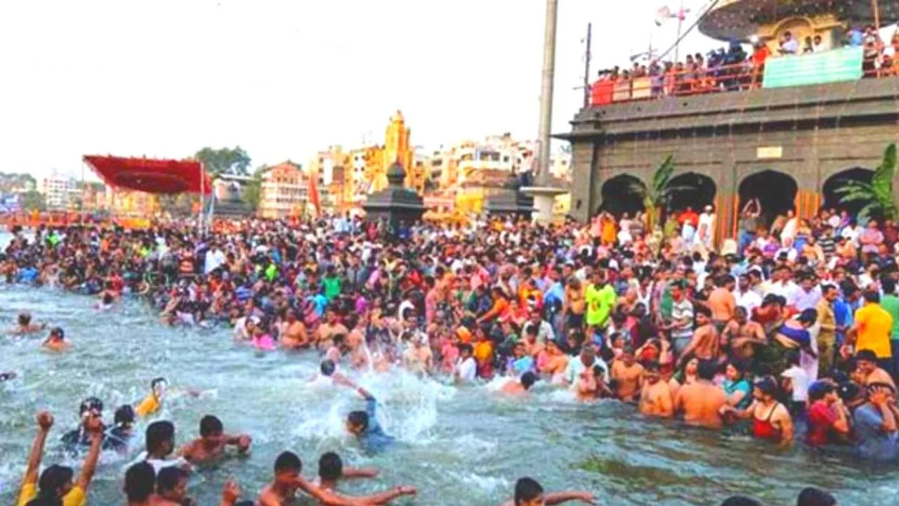 सिंहस्थ कुंभ मेले में साधुग्राम को मिलेगी 24 घंटे पानी की सुविधा, नासिक प्रशासन ने की तैयारी तेज
