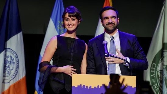 न्यूयॉर्क के पहले मुस्लिम मेयर बने Zohran Mamdani — विजय समारोह में बजा बॉलीवुड का ‘धूम मचाले’, इंटरनेट पर छा गया पल