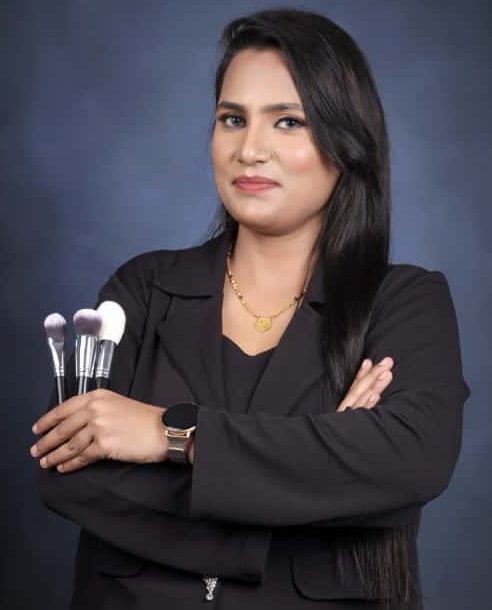 तनुजा मेकओवर एंड कॉस्मेटोलॉजी अकैडमी – जिद्द, मेहनत और आत्मविश्वास की प्रेरक कहानी