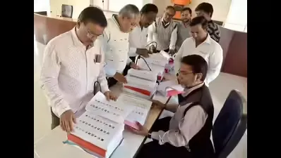नासिक में मतदाताओं की संख्या में 26% से अधिक वृद्धि, आगामी चुनावों के लिए बड़ा संकेत