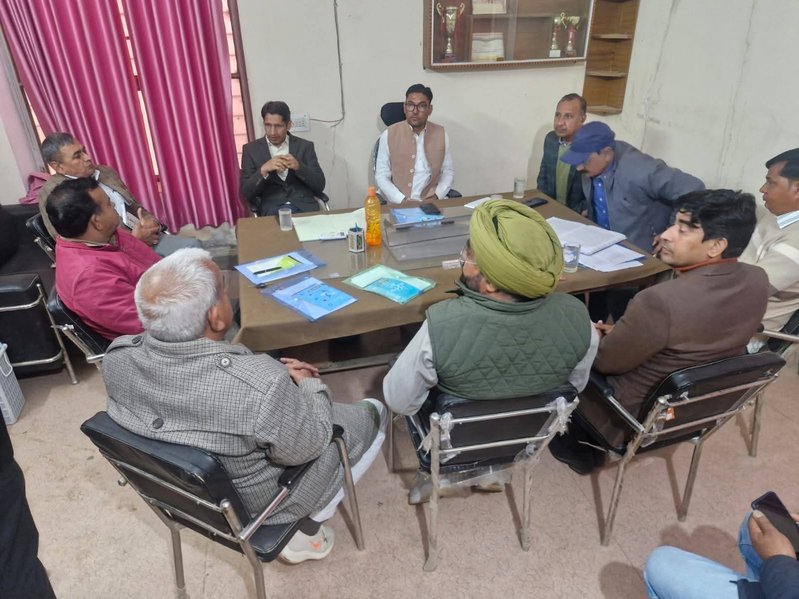 हनुमानगढ़ सहकारी भूमि विकास बैंक की संचालक मंडल बैठक संपन्न, अध्यक्ष राजेंद्र सिहाग की अध्यक्षता में अहम निर्णय